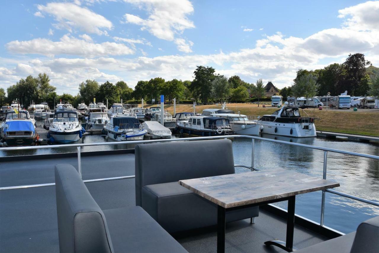 מאסטריכט Cosy Floating Boatlodge Athene מראה חיצוני תמונה
